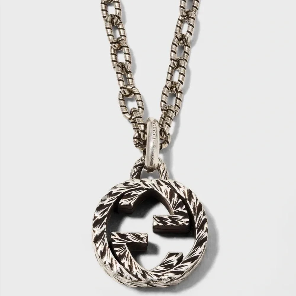 Gucci Textured Interlocking G Pendant Necklace Silver